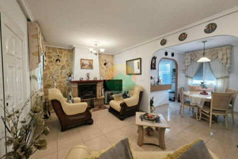 2 Bedroom Semi-Detached For Sale-RED449-2