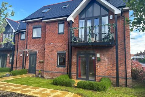 1-bed flat on Station Road, Netley Abbey, Southampton, Hampshire, SO31 5AE, £1,145/mo