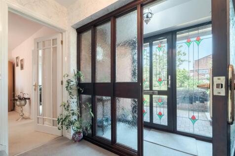 18 Holyoake Avenue (1 of 35).jpg