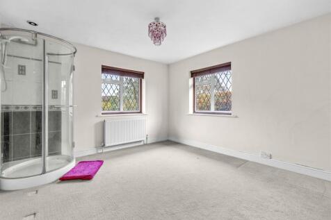 Merano, School Close, Cryers Hill HP15 6JX-4.jpg