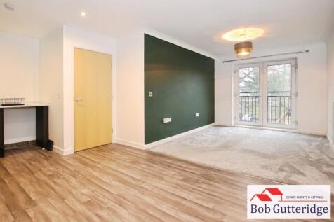LOUNGE / FITTED KITCHEN / DINER