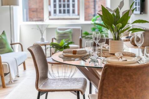 Centurion Apt 18-18.jpg