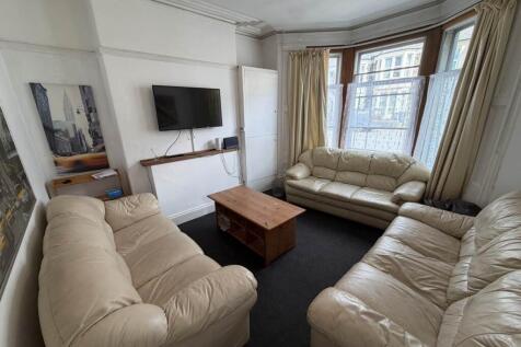 Colum Road (Rooms), Cathays, Cardiff photo 3