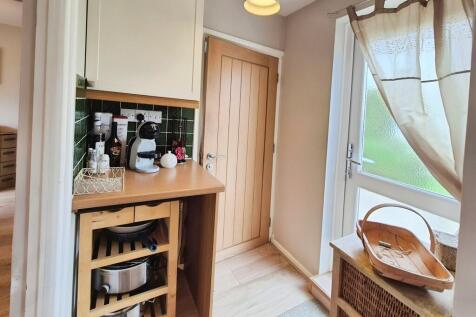 7b00d5e6-10000340...