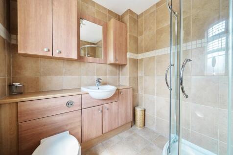 Master Bedroom en-suite