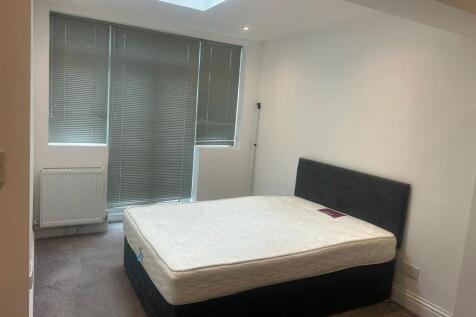 Cavendish Avenue, Ruislip, HA4 photo 3
