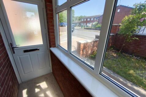 Elgin Close, Wigan, WN2 photo 3
