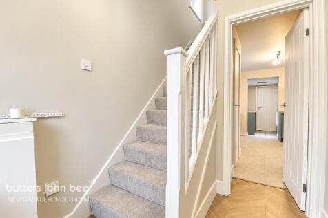 Bagots Oak, STAFFORD photo 5