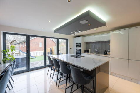 Southampton, SO19 - property photo