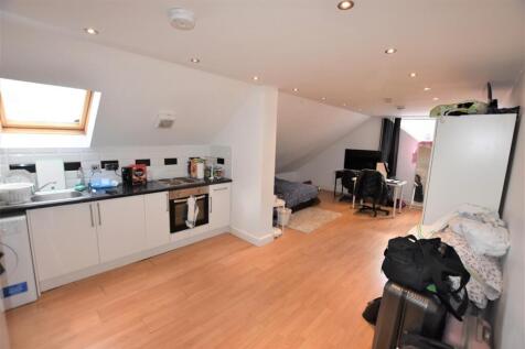 Lounge/Kitchen