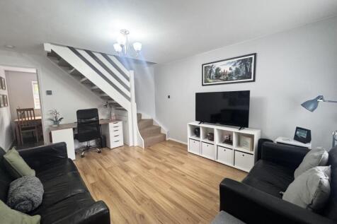 living area 1.jpg