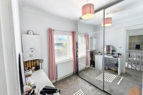 BEDROOM 3