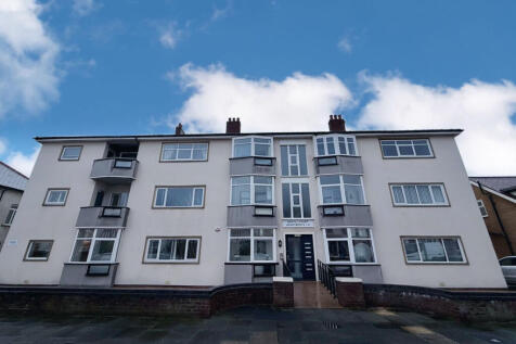 Blackpool, FY2 - property photo