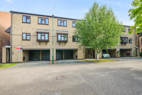 2 Bedroom first floor flat