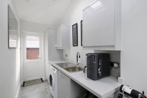 9017215-102243-133833113703184213-13724bf3-d078-60