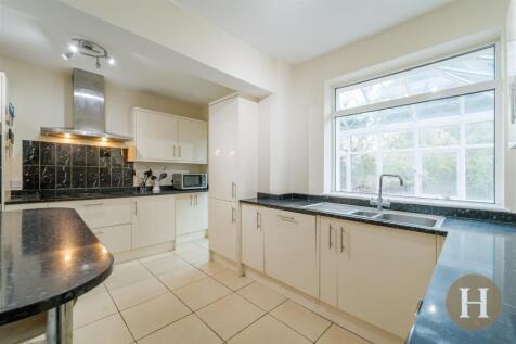 Hadleigh Estate Agents-37.jpg