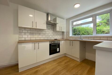 Whitchurch Road, Tavistock, PL19 photo 3