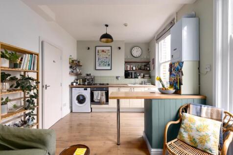 GFF 37 Albany Road, BS6 5LQ-10.jpg