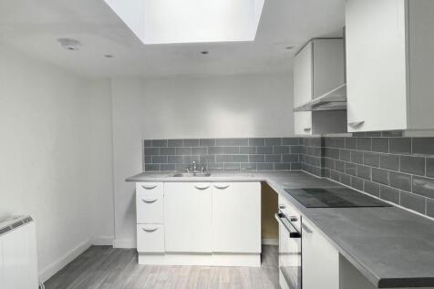 Kitchen2.jpg