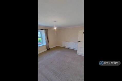 Main Front Bedroom 
