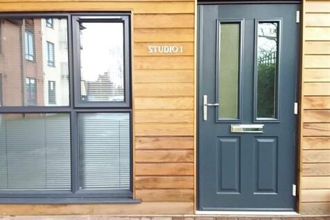 1 Bed Studio Flat