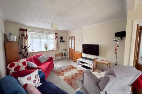 9 Suffolk Pl Kettering-12.jpg