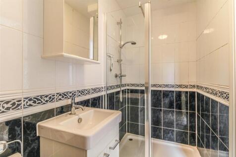 Annexe Shower Room