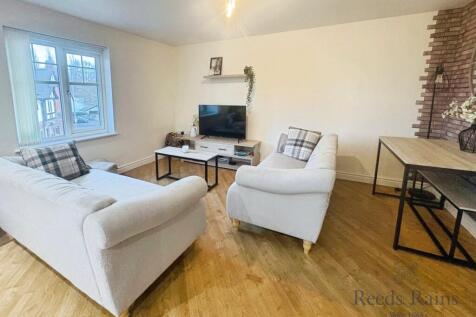 Clayton Fold, Burnley, Lancashire, BB12 photo 3