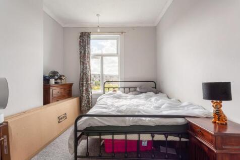 bedroom (3).jpg