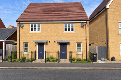 2 Bedroom Semi-Detached in SG18 8FX