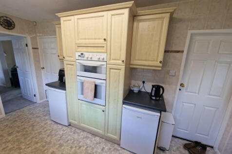 Moorside Road, Honley, HD9 photo 3