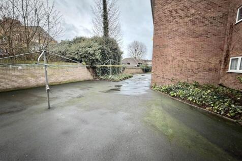Communal Gardens.jpeg
