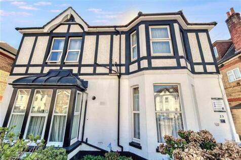 Bournemouth, BH5 - property photo