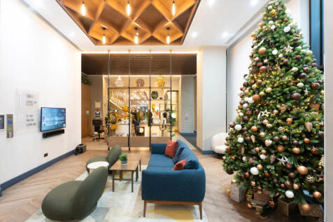 2025 12 12 1456 Mickey LF Lee MX17737 Midres