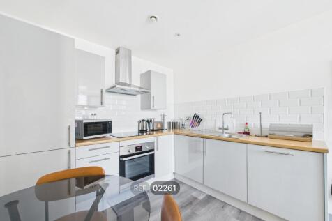Kitchen &amp; Living area