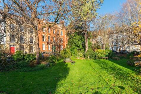 0T4CDHS - External C.jpg