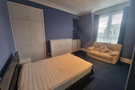 Lounge - Bedroom