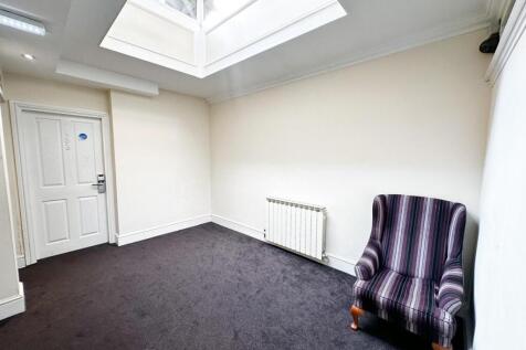 29 bed, 29 bath Not Specified in Birmingham - Photo 10