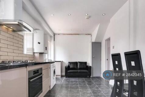 Galsworthy Avenue, London, E14 photo 4