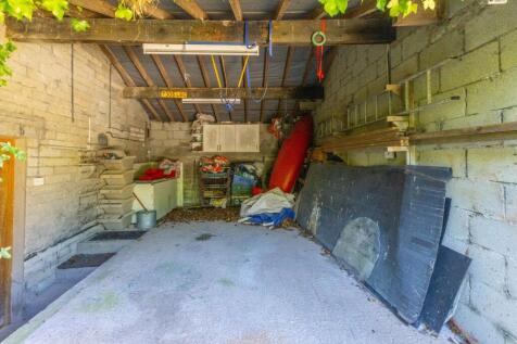 CAR PORT
