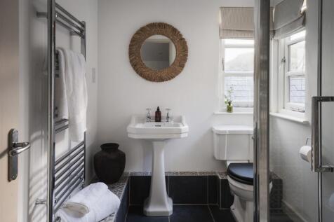 BR-28 Bedroom four ensuite.jpg