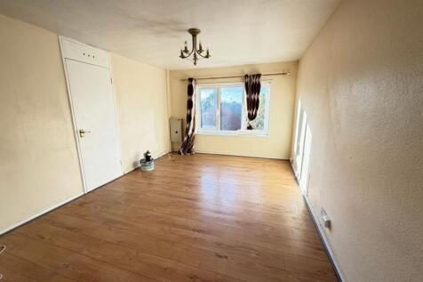 Whitley Close, Stanwell, Staines-upon-Thames, TW19 photo 2