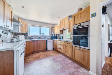 Kitchen / Breakfast Room