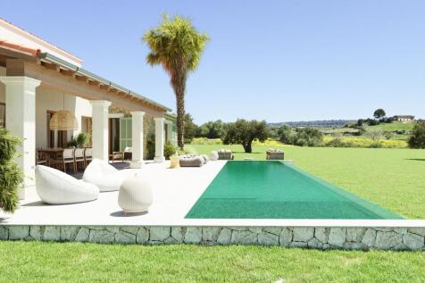 Pool in a wonderful landscape