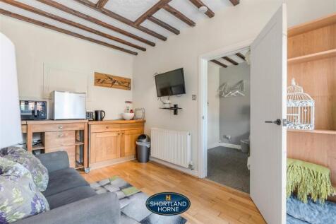 4 Wall Hill Crt Updated WM (15 of 32).jpg