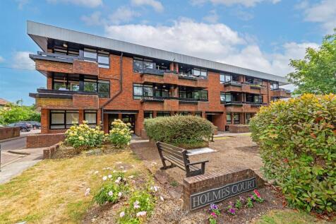 4HolmesCourt-1.jpg