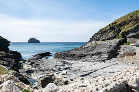 Trebarwith Strand
