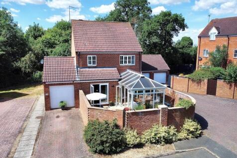 Ladymead Close