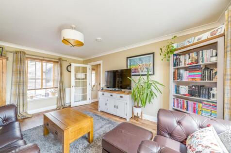 9_Dundock Drive_Coldstream-05.jpg