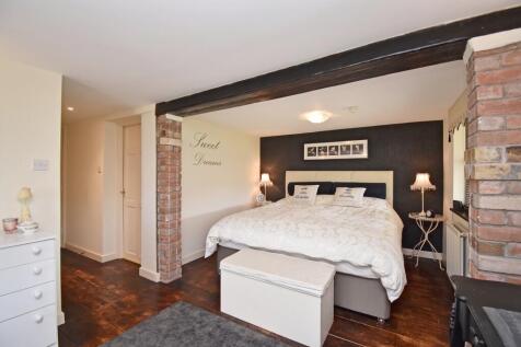 Bedroom 1 &amp; Ensuite Bathroom